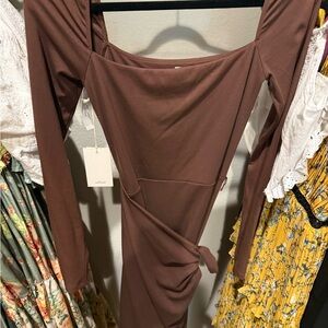 Aritzia Wilfred Brown Long Sleeve Dress